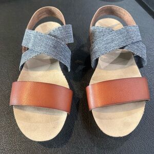 Universal Thread Sandals with Brown Leather and Denim Blue Straps